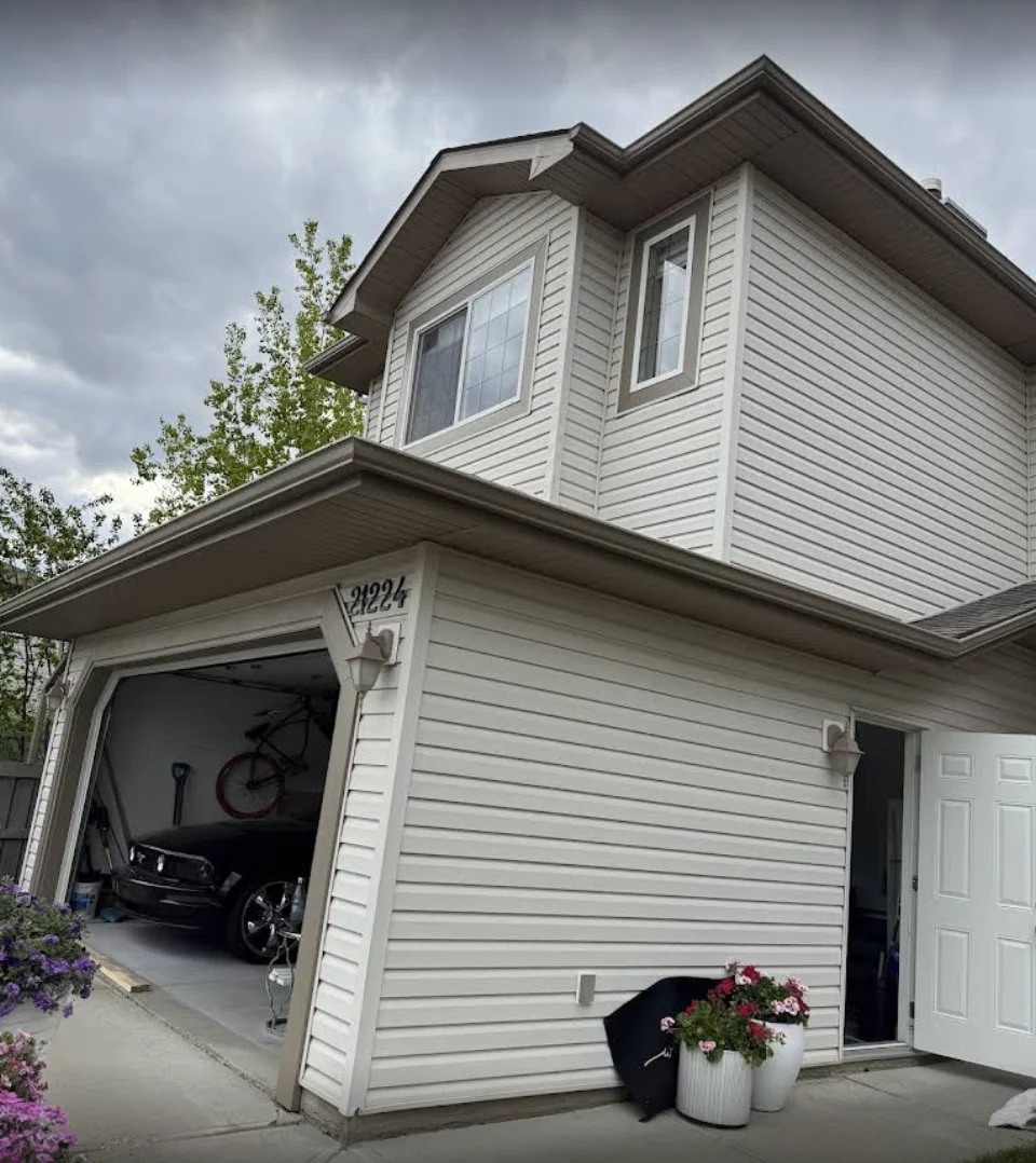 Expert residential painting Edmonton